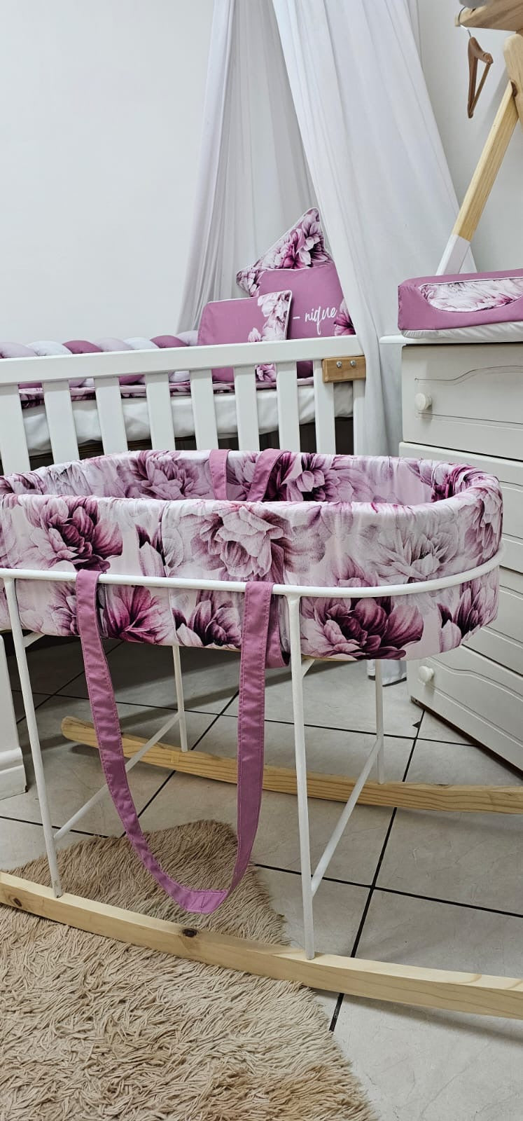 Mauve Peony Carry Cot