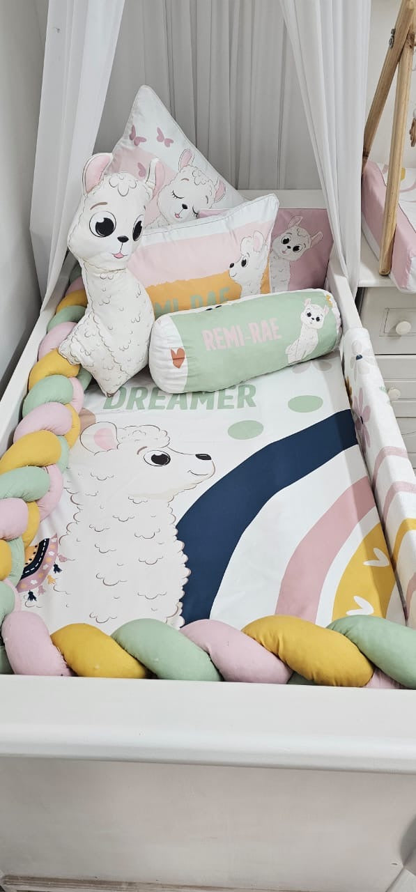 Dreamy Llama