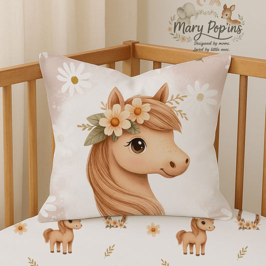 Horsey Blossom scatter cushion featuring a sweet horse with a floral crown, soft daisies and blush neutral tones, paired with a matching horse print | Horsey Blossom sierkussing met ’n oulike perdjie met ’n blomkroon, sagte madeliefies en ligpienk neutrale kleure, saam met ’n bypassende perdjiepatroon.